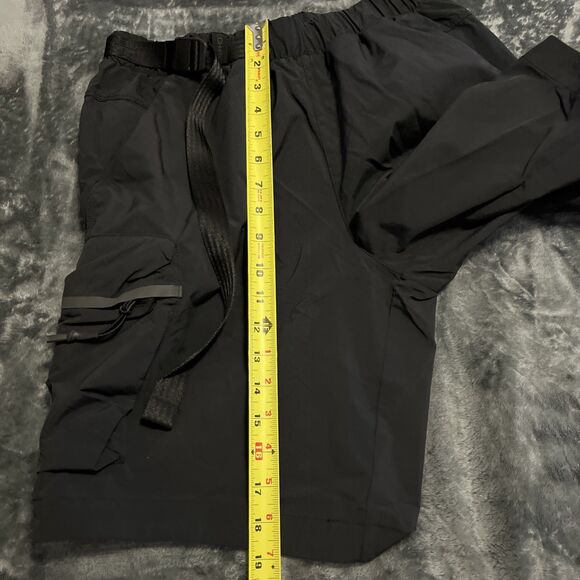 SMALL Nike Sportswear Tech Pack Woven Unlined Cargo Shorts Black Men Sample - Picture 5 of 9